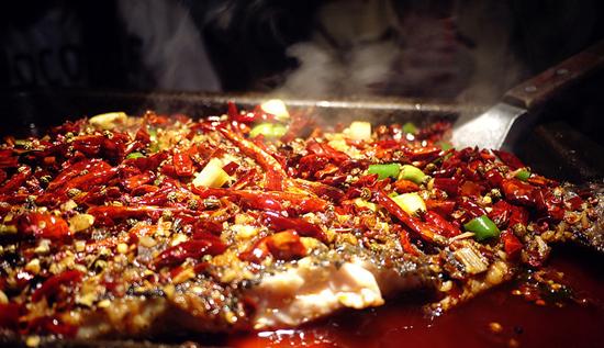 这家“潮”餐厅做到整个城市为之“疯狂”,背后的秘密竟是这样! 这家“潮”餐厅做到整个城市为之“疯狂”,背后的秘密竟是这样!